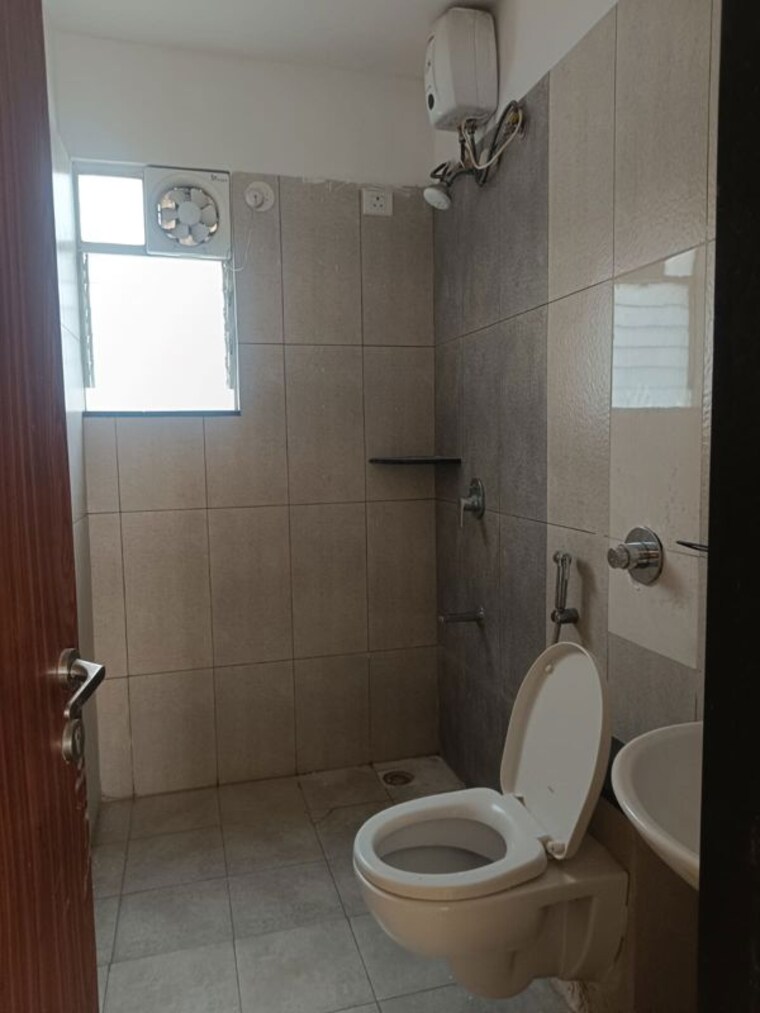 Bathroom, vilas-javdekar-prudentia-towers 2.5 Bedroom 1200 Sq.Ft. Apartment In Wakad Pune 10731106