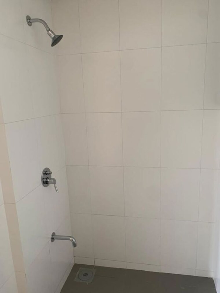 Bathroom, godrej-emerald 2 Bedroom 1000 Sq.Ft. Apartment In Ghodbunder Road Thane 10731120