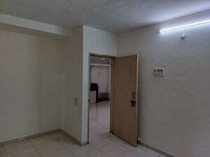 Room in 3 BHK Apartment at Morya Giri Apartment, Pimple Nilakh – for Rent
