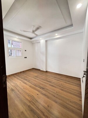 Room in 2 BHK Builder Floor at Chattarpur – for Rent