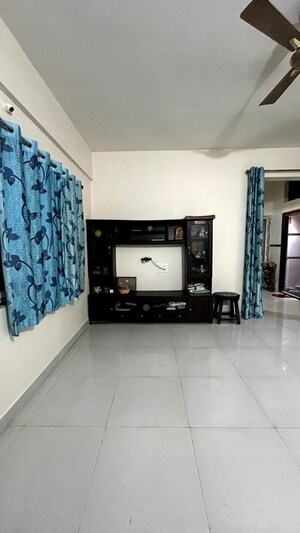 Room in 2 BHK Apartment at RR Residency KR Puram, Kr Puram – for Sale