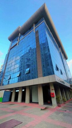 Office Space For Sale in Trade Square