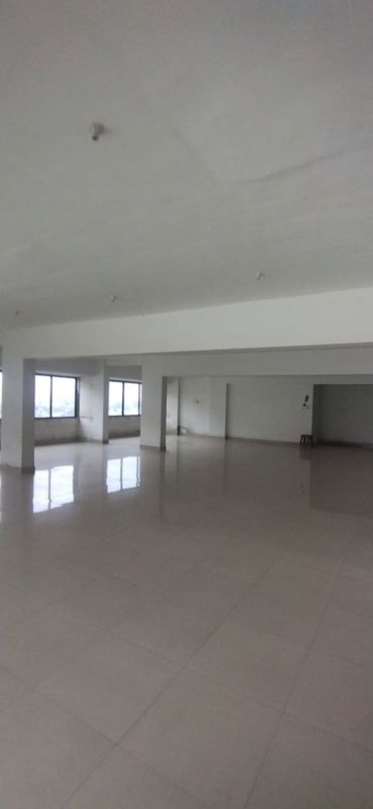 Room, trade-square Commercial Office Space 1200 Sq.Ft. In Sakinaka Mumbai 10731178