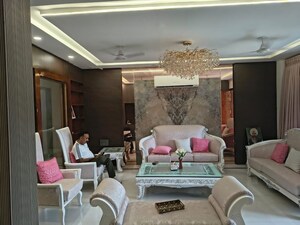 4 BHK Builder Floor For Rent in South City 1
