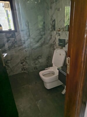 Bathroom in 4 BHK Builder Floor at South City 1 – for Rent