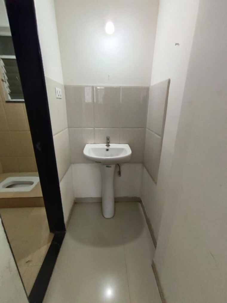 Bathroom, jhamtani-ace-aurum 2 Bedroom 499 Sq.Ft. Apartment In Ravet Pune 10731197