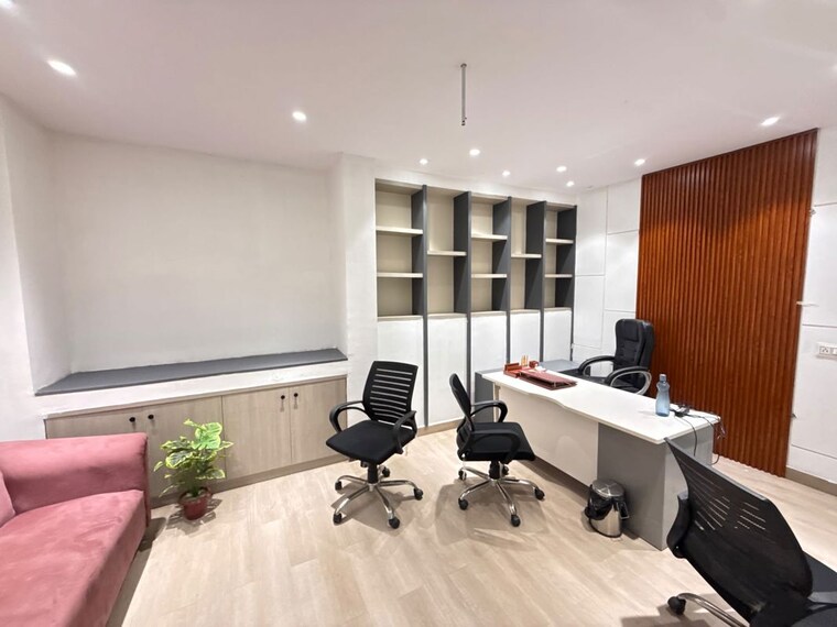Team Area, sector 16 Commercial Office Space 3000 Sq.Ft. In Sector 16 Noida 10731200