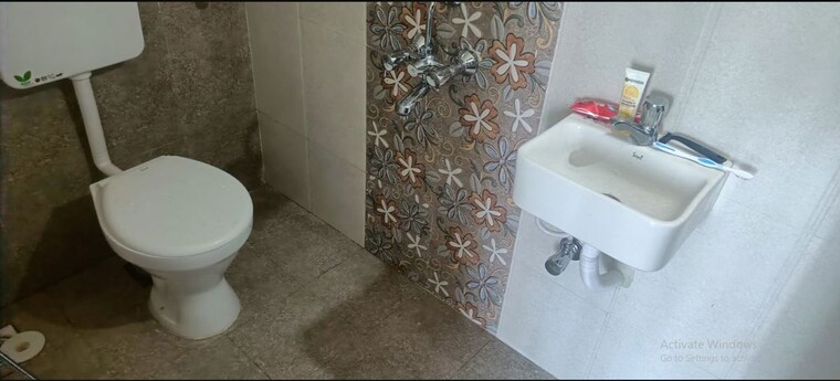 Bathroom, laabh-gloria Pg For Boys In Ghodbunder Road 10731236