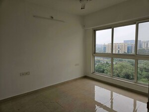 Room in 1 BHK Apartment at Godrej The Trees, Vikhroli East – for Rent