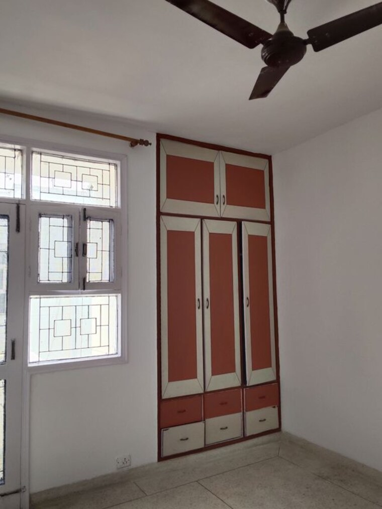 Room, unitech-south-city-ii 3 Bedroom 1500 Sq.Ft. Builder Floor In Sector 50 Gurgaon 10731250