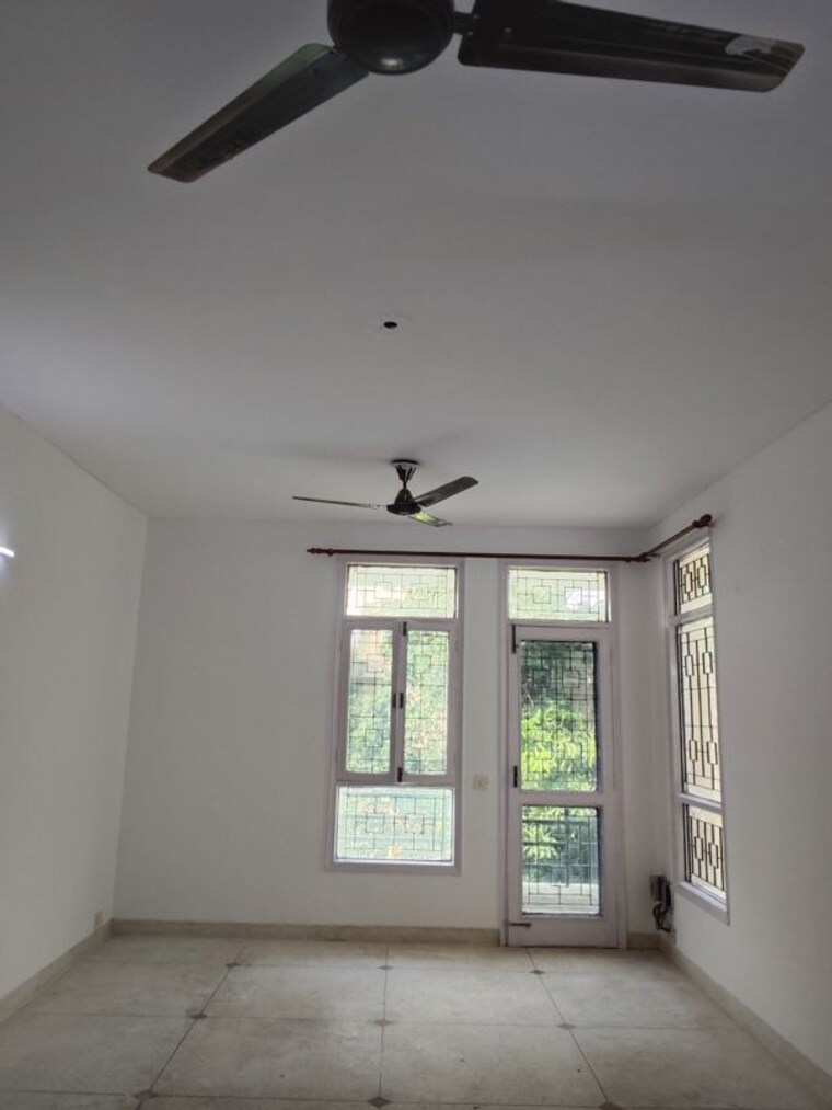 Room, unitech-south-city-ii 3 Bedroom 1500 Sq.Ft. Builder Floor In Sector 50 Gurgaon 10731250