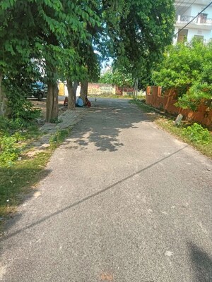 Parking in  Plot at Vrindavan Colony – for Sale