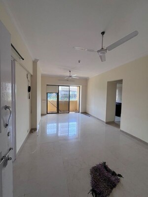 2 BHK Apartment For Rent in Lokhandwala Complex