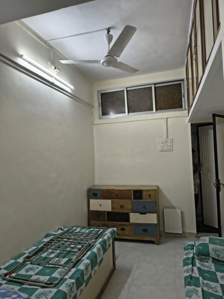 undefined, vile parle west 1 Bedroom 300 Sq.Ft. Apartment In Vile Parle West Mumbai 10731281
