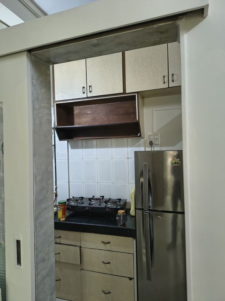 Kitchen, vile parle west 1 Bedroom 300 Sq.Ft. Apartment In Vile Parle West Mumbai 10731281