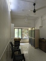 1 BHK 300 Sq.Ft. Apartment in Vile Parle West