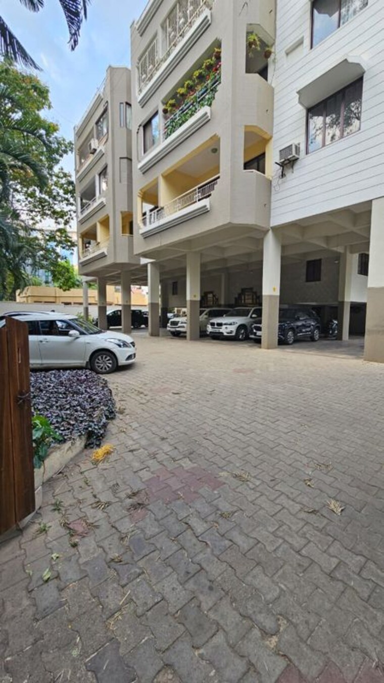  Parking, richmond road 4 Bedroom 2230 Sq.Ft. Apartment In Richmond Road Bangalore 10731262