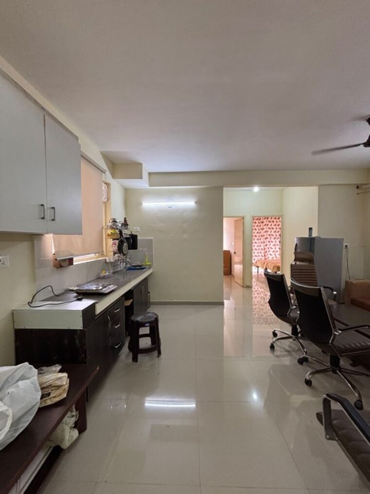 Team Area, pyramid-midtown 2 Bedroom 678 Sq.Ft. Apartment In Sector 59 Gurgaon 10731338