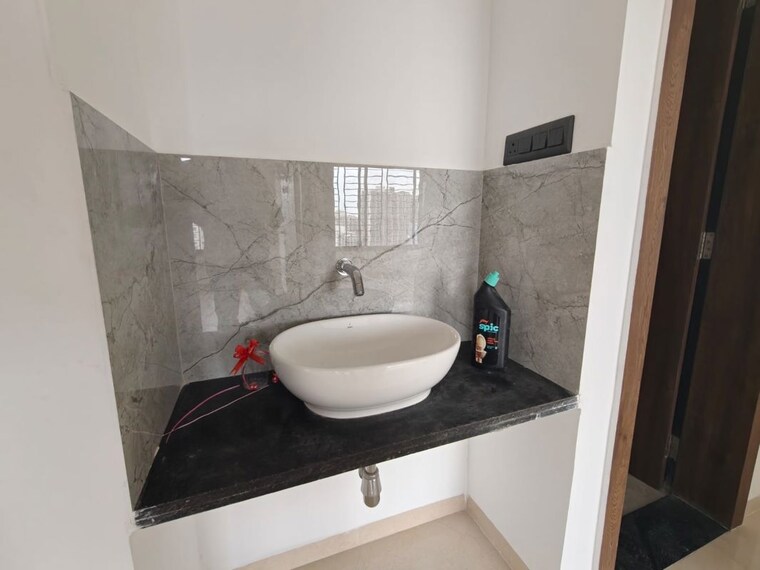 Bathroom, unique-legacy-imperia 3 Bedroom 1032 Sq.Ft. Apartment In Keshav Nagar Pune 10731357
