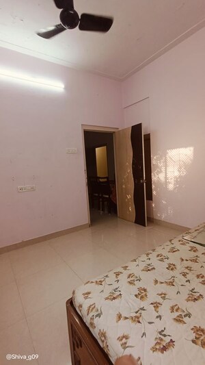 Room in 2 BHK Apartment at Kataria Colony, Dadar West – for Rent