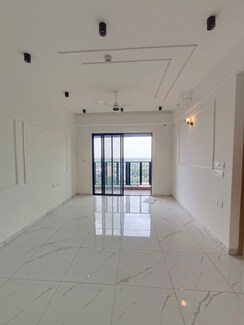 2 BHK Apartment For Rent in Mahindra Nestalgia