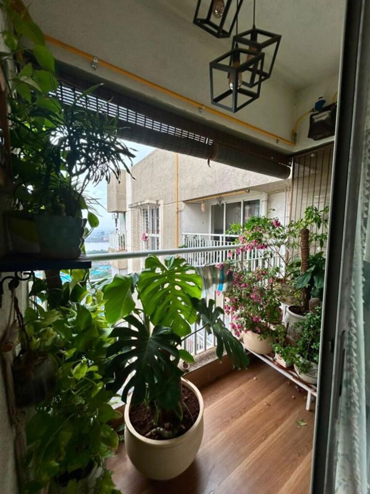 Balcony, lodha-amara 2 Bedroom 950 Sq.Ft. Apartment In Kolshet Road Thane 10731381