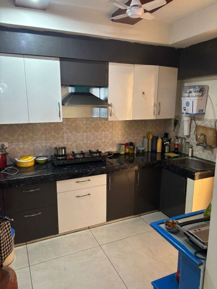 Kitchen, sector 57 3 Bedroom 2000 Sq.Ft. Builder Floor In Sector 57 Gurgaon 10731384