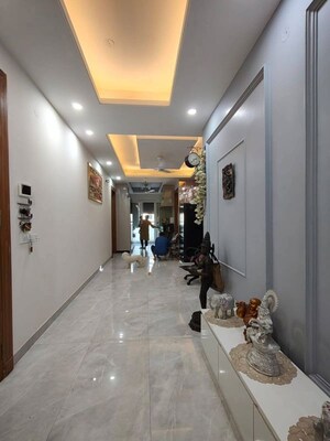 Living Room in 4 BHK Apartment at BPTP Amstoria, Sector 102 – for Sale