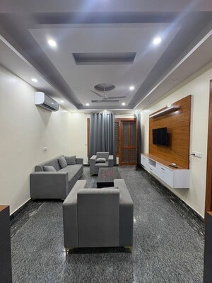 Living Room in 3 BHK Builder Floor at Sector 57 – for Rent