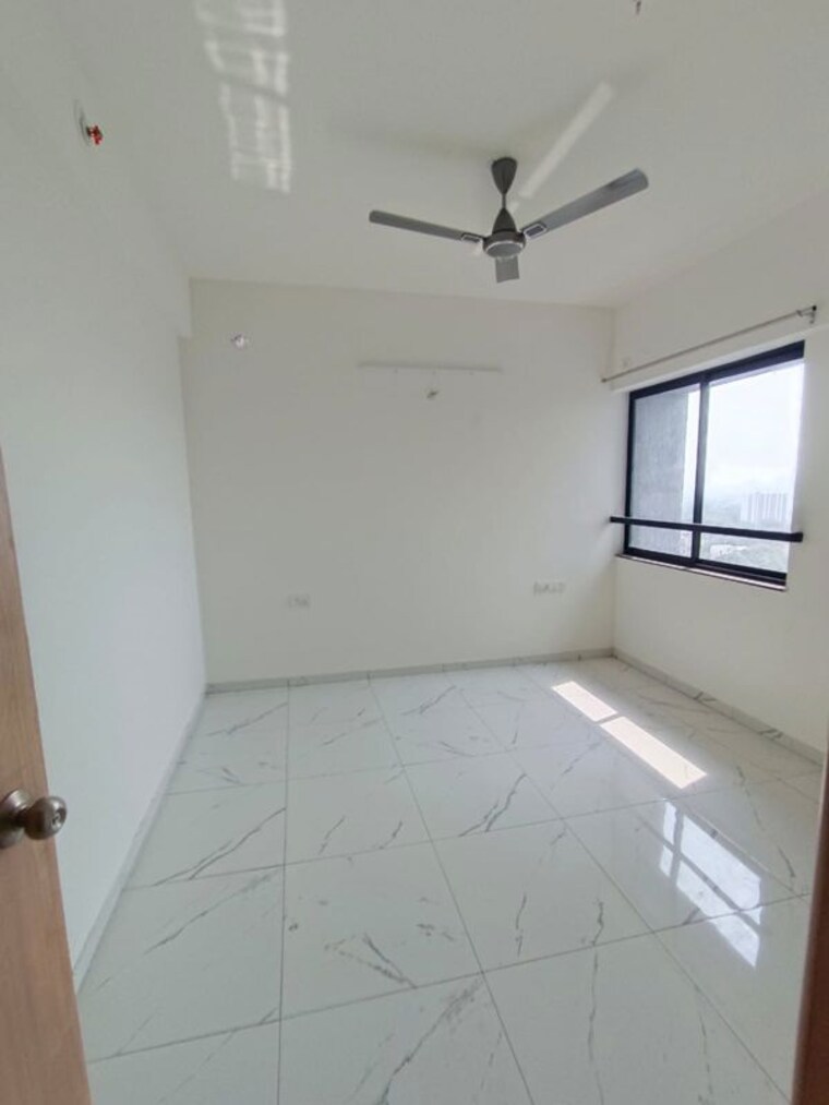 Bathroom, mahindra-nestalgia 3 Bedroom 978 Sq.Ft. Apartment In Pimpri Pune 10731410