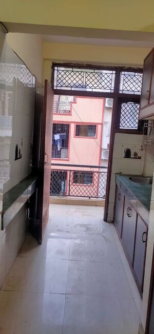 Balcony in 1 BHK Builder Floor at Dlf City Phase 3 – for Rent