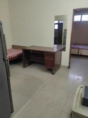 Room in 1 BHK Builder Floor at Dlf City Phase 3 – for Rent