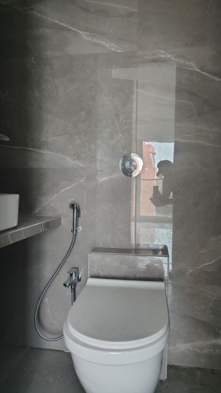 Bathroom, unique-aura-mumbai 2 Bedroom 651 Sq.Ft. Apartment In Santacruz West Mumbai 10731479