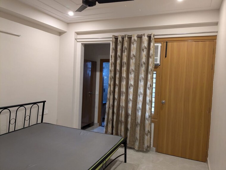 Living Room, sector 57 3 Bedroom 2200 Sq.Ft. Builder Floor In Sector 57 Gurgaon 10731503