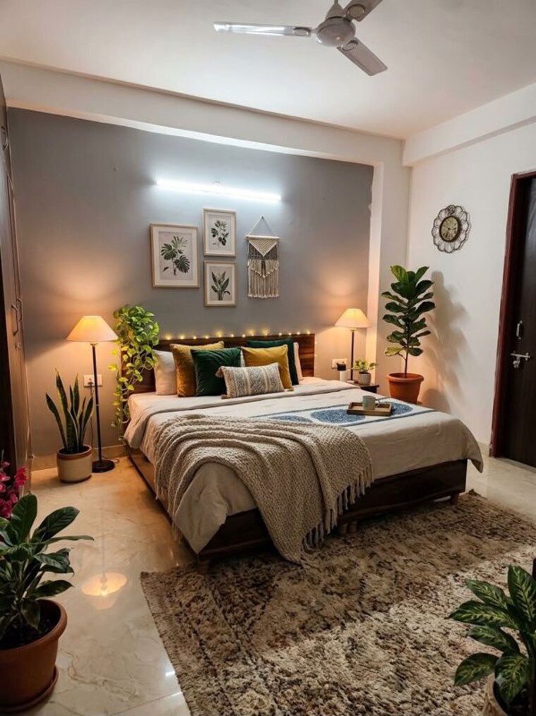 Bedroom, sector 52 3 Bedroom 2000 Sq.Ft. Builder Floor In Sector 52 Gurgaon 10731504