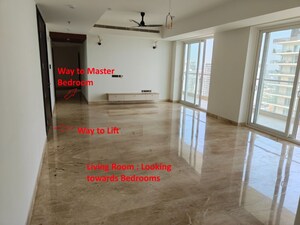 Room in 3 BHK Apartment at Mahindra Luminare, Sector 59 – for Rent