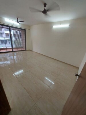 Room in 5 BHK Apartment at Mantra Montana Phase 6, Dhanori – for Rent