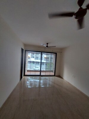 Room in 5 BHK Apartment at Mantra Montana Phase 6, Dhanori – for Rent
