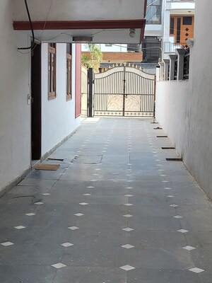 Building Lobby in 6+ BHK Villa at Sector 31 – for Rent