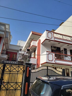 6+ BHK Villa – Exterior View View at Sector 31 - for Rent