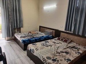 Bedroom in 6+ BHK Villa at Sector 31 – for Rent