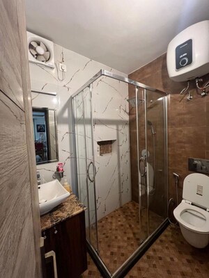 Team Area in 3 BHK Apartment at Sarita Vihar – for Sale