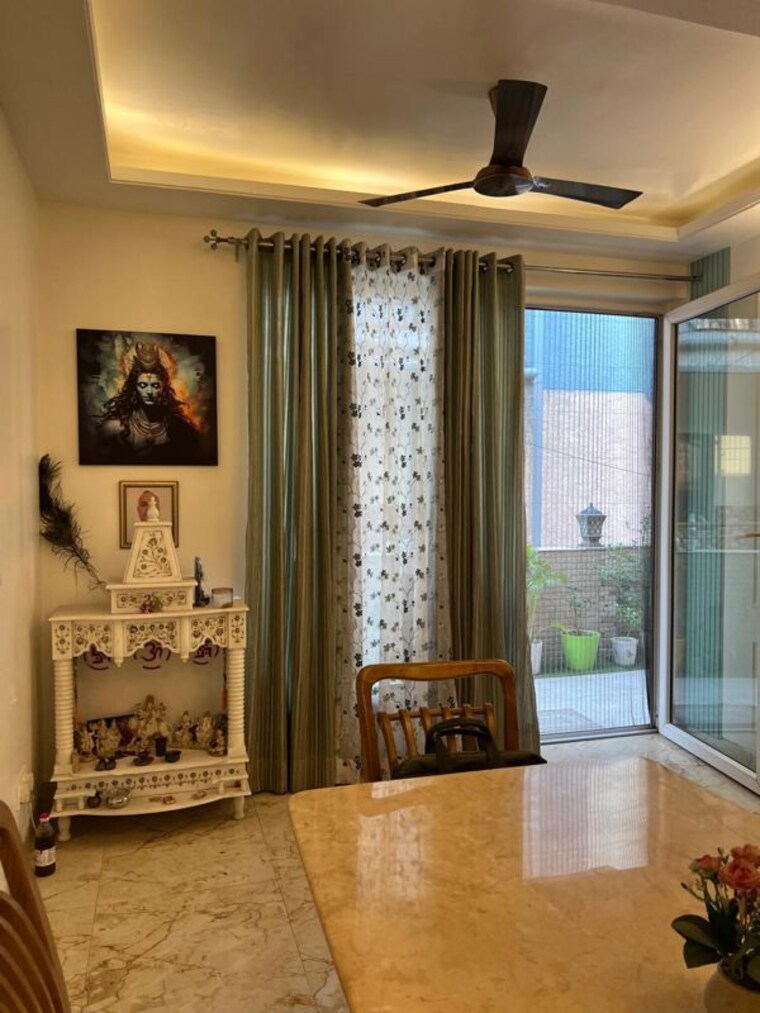 Living Room, sarita vihar 3 Bedroom 2500 Sq.Ft. Apartment In Sarita Vihar Delhi 10731518