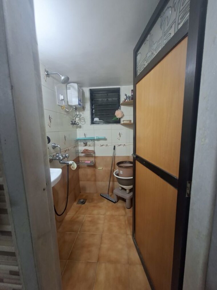 Bathroom, ekta-milan 1 Bedroom 565 Sq.Ft. Apartment In Borivali West Mumbai 10731521