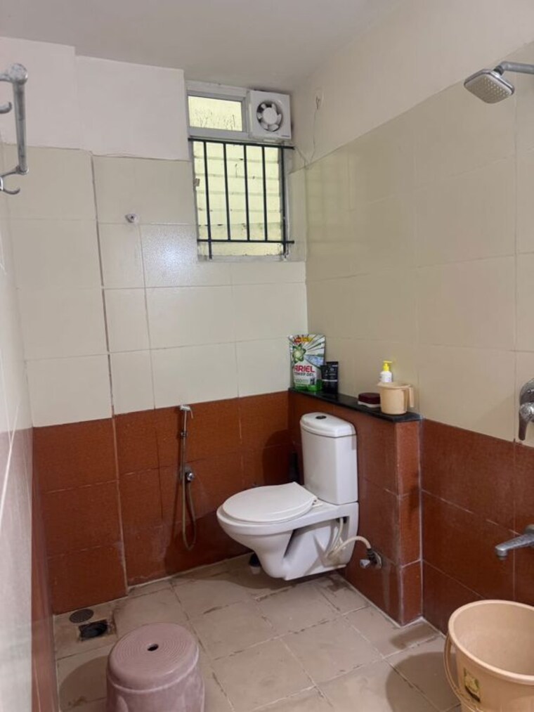 Bathroom, dsr-green-fields 3 Bedroom 1698 Sq.Ft. Apartment In Whitefield Bangalore 10731557
