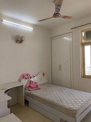 Living Room in 2 BHK Builder Floor at Sector 46 – for Rent