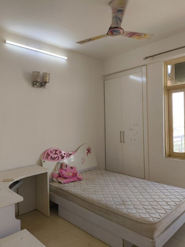 Living Room, sector 46 2 Bedroom 1000 Sq.Ft. Builder Floor In Sector 46 Gurgaon 10731561