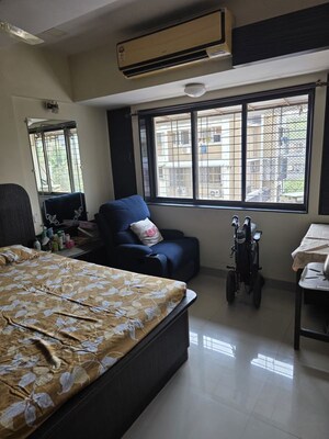 Bedroom in 3 BHK Apartment at Kanchan - Mrig Apartment, Andheri East – for Rent