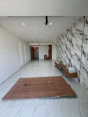 Room in 3 BHK Apartment at Matunga East – for Rent