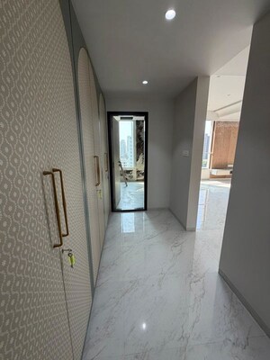 Room in 3 BHK Apartment at Matunga East – for Rent